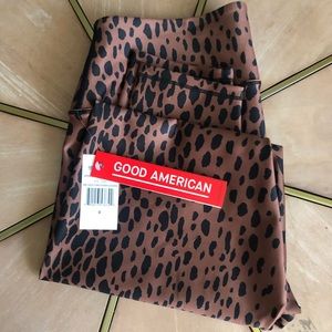 Good American Power Legging in Cheetah
